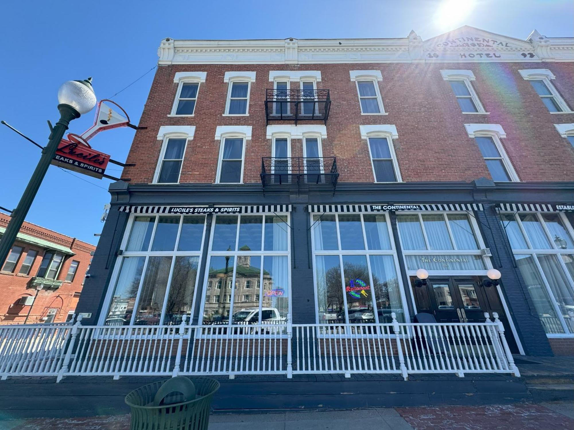 The Continental Hotel Centerville Exterior foto
